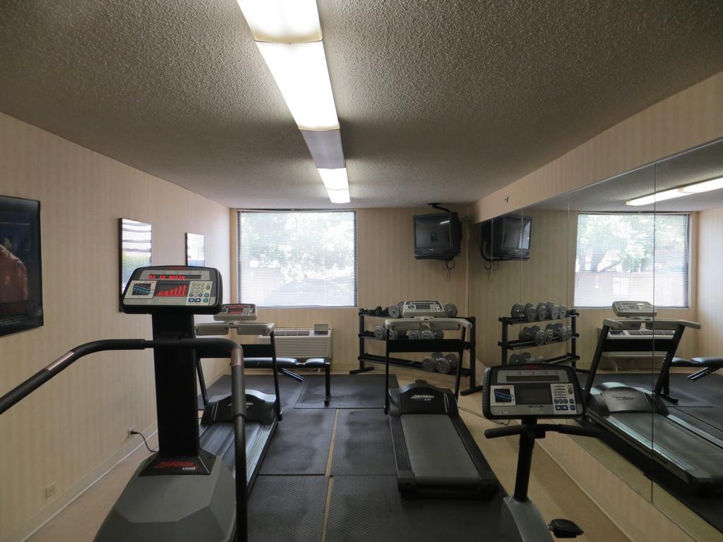 Gateway Hotel Dallas Park Central מראה חיצוני תמונה