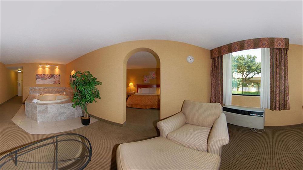 Gateway Hotel Dallas Park Central מראה חיצוני תמונה