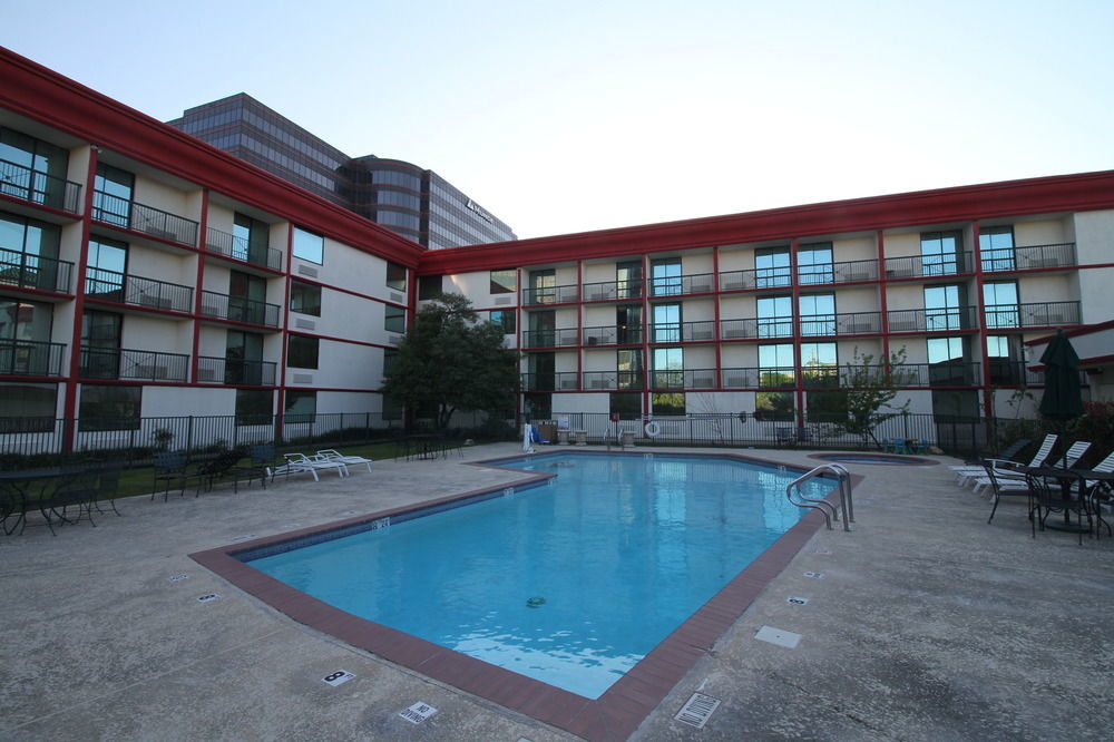Gateway Hotel Dallas Park Central מראה חיצוני תמונה