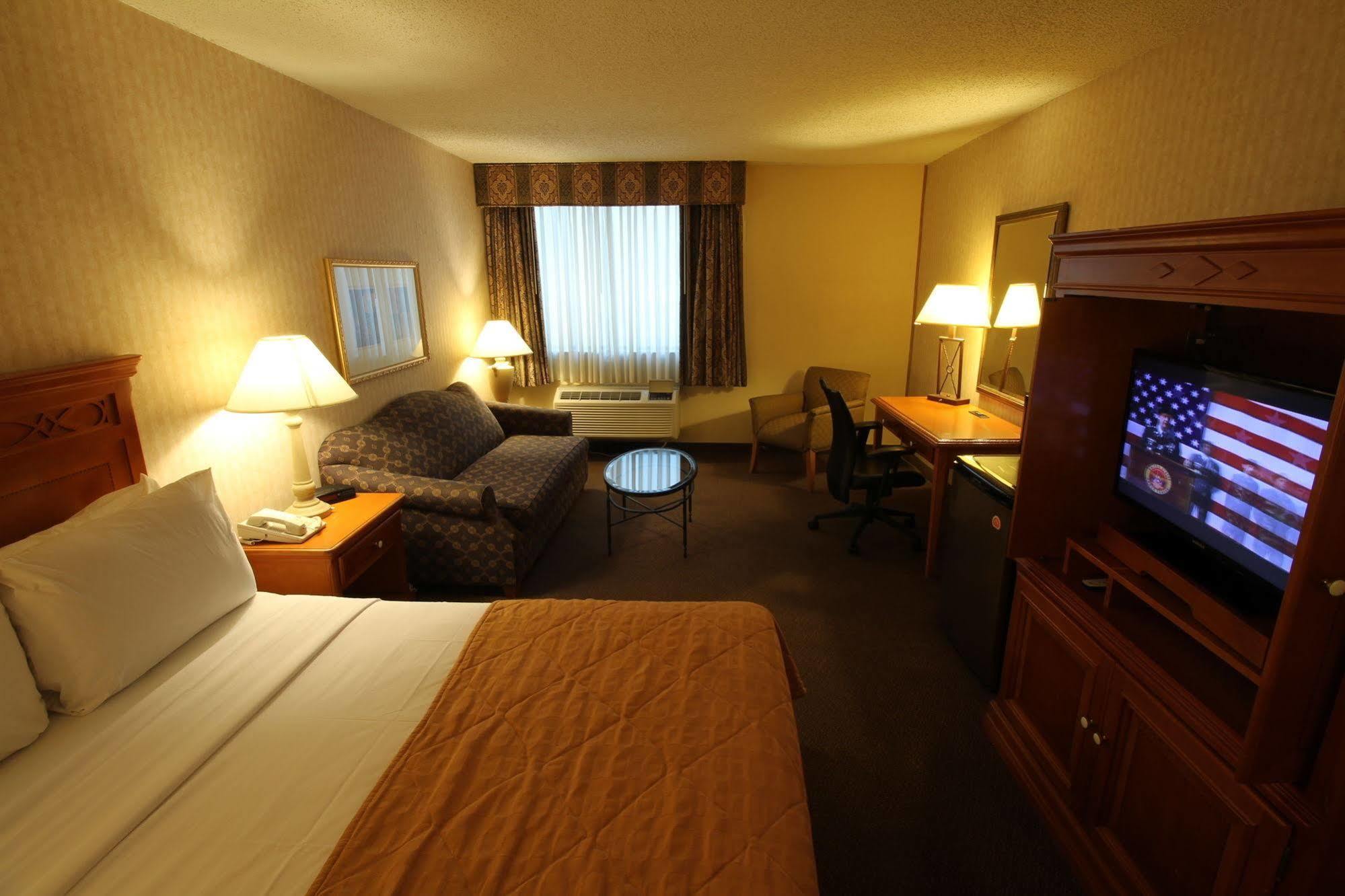 Gateway Hotel Dallas Park Central מראה חיצוני תמונה